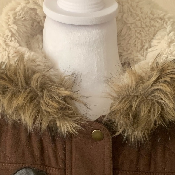 Women’s Brown Toggle Jacket with Faux Fur Hood - Picture 4 of 8